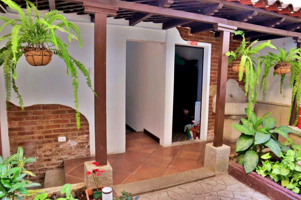 Hotel Posada el Arcangel Antigua Exterior foto